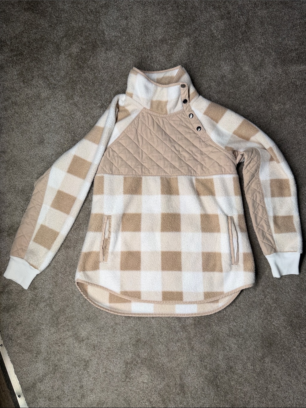 Abercrombie size M Cozy Plaid Quilted Pullover Sweater - Beige & Cream